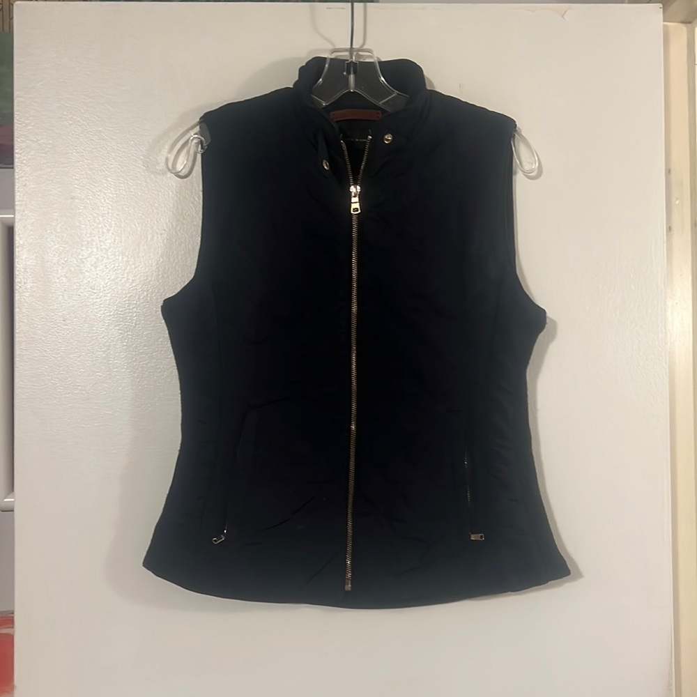 Zara black quilted zip front zip pocket vest